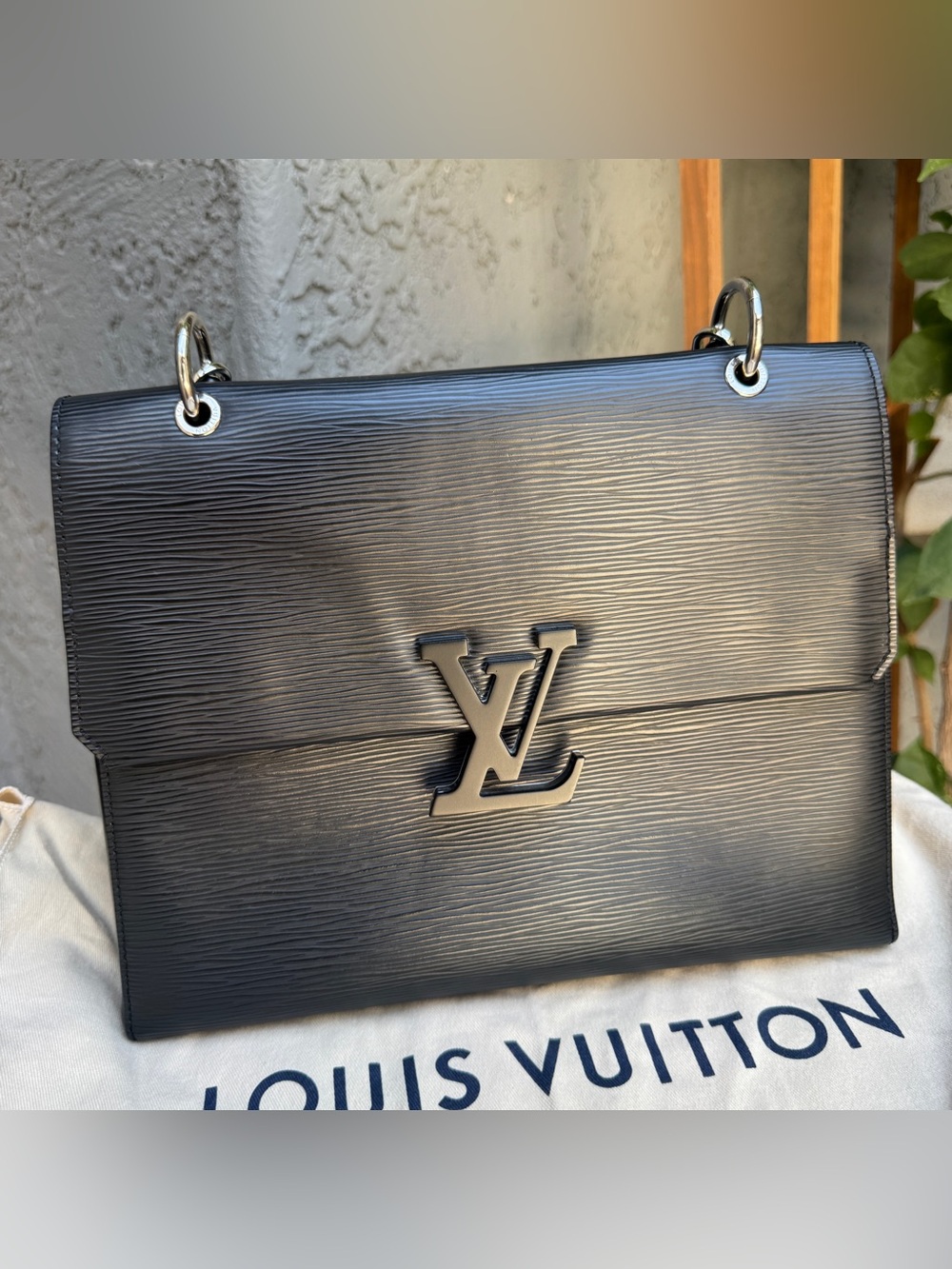 Louis Vuitton Epi Leather Grenelle MM Shoulder Bag - Picture 3 of 15